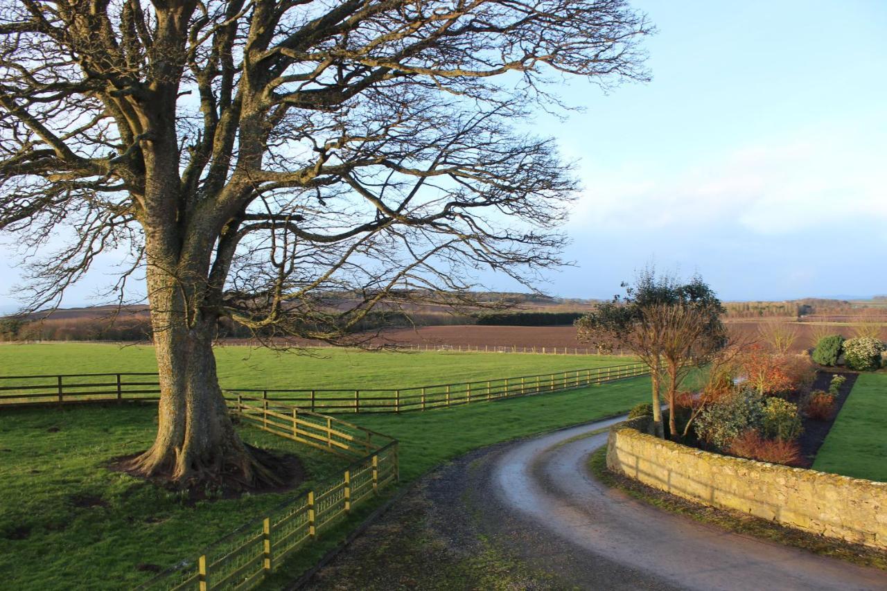 Tarrel Farmhouse Portmahomack Exterior photo